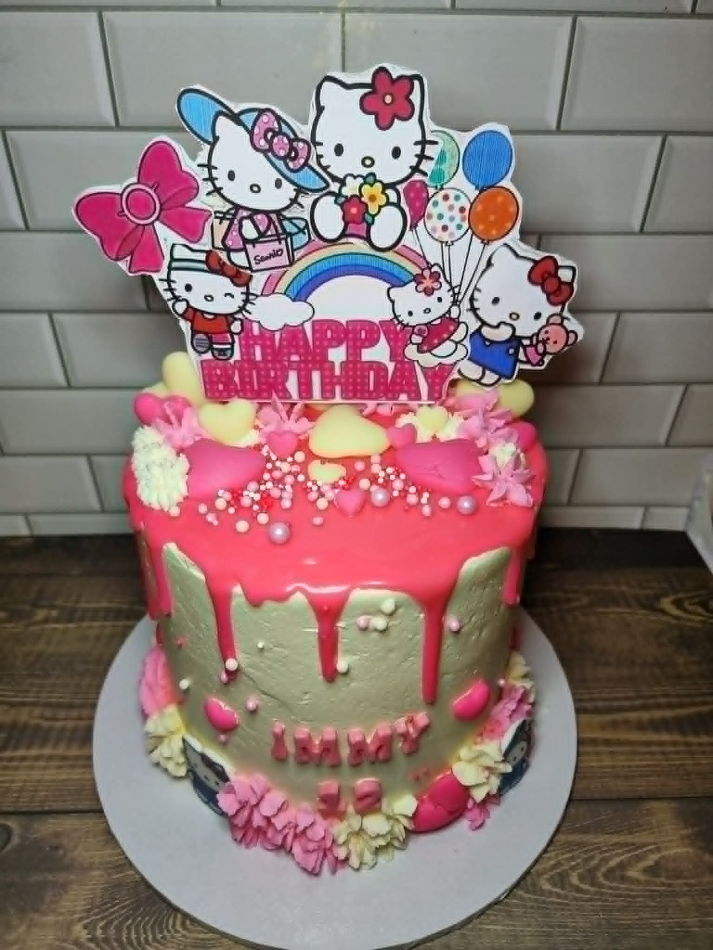 Hello Kitty Cake